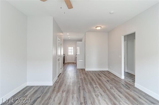 Building Photo - 1420 Ogallala St