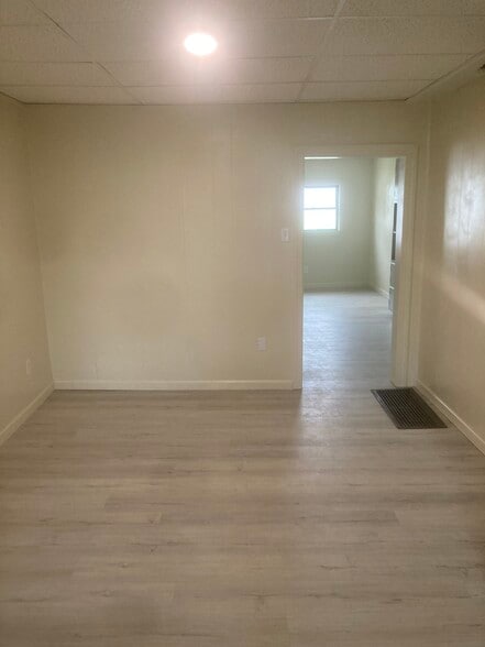 Dining Room3 - 533 Jackson Ave