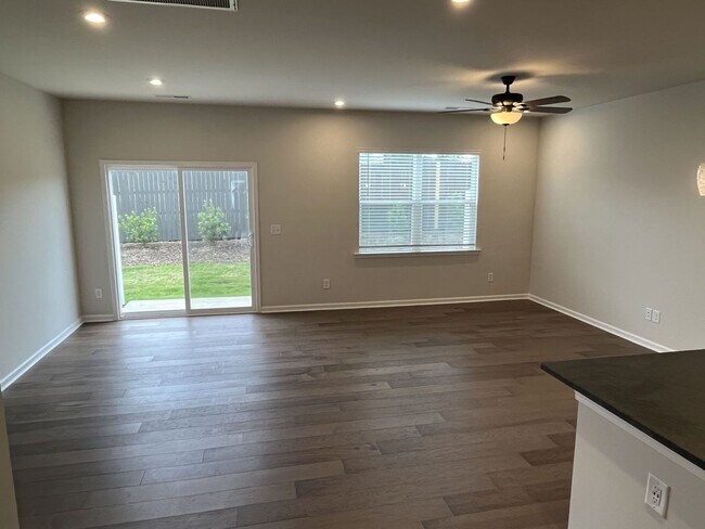 Building Photo - Newer 3 Bed Townhome in North Charlotte Area