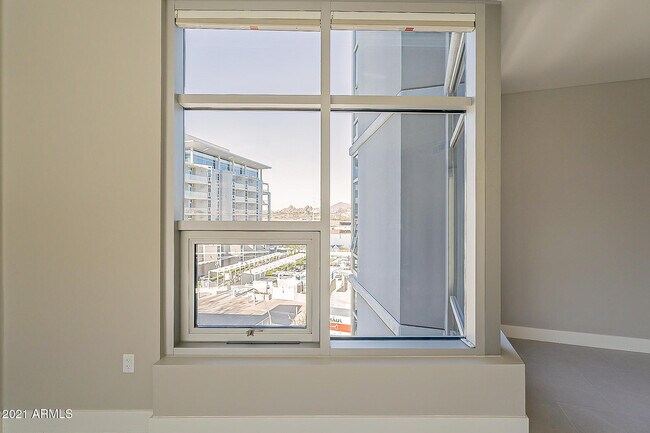 Building Photo - 140 E Rio Salado Pkwy