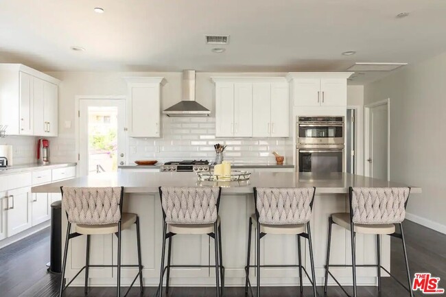 Building Photo - 1207 Reynolds Dr