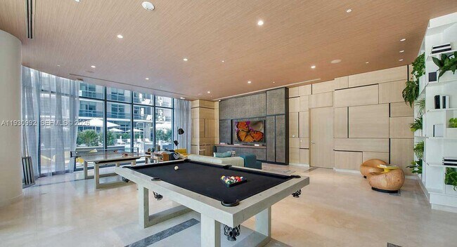 Building Photo - 45 SW 9th St