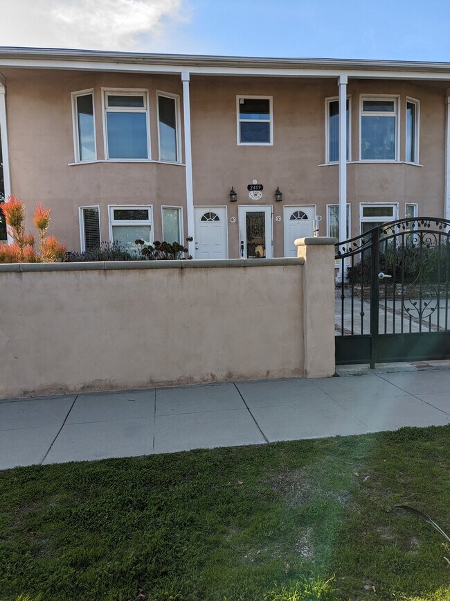 Primary Photo - 2409 N Lincoln St