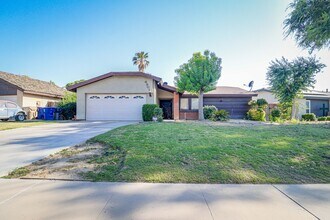 Building Photo - Great Laurelglen Home!