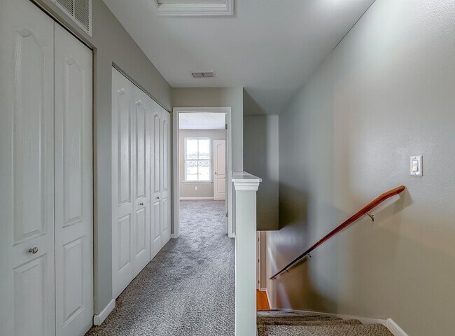 Building Photo - 1988 Green Castle Ln