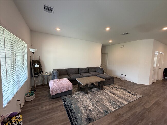 Building Photo - 2830 Paradise Rdg Wy