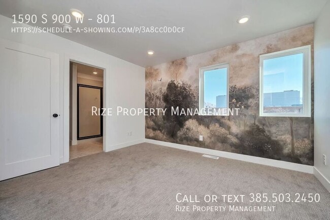 Building Photo - 1590 S 900 W