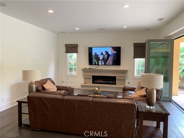 Building Photo - 115 Candleglow