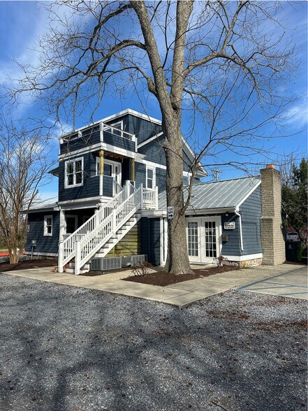 Primary Photo - 70 Atlantic Ave