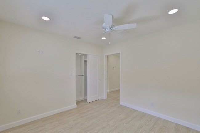 Building Photo - 5941 4th Ave N