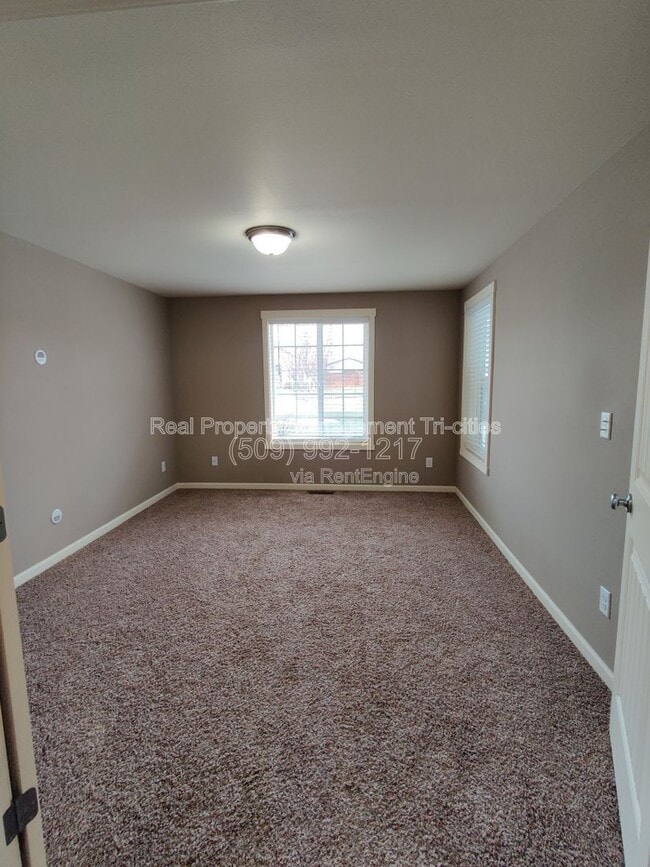 Building Photo - 603 Hilltop View St