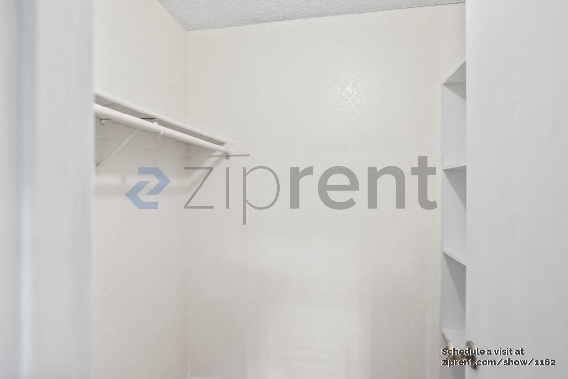 Building Photo - 1079 Tekman Dr