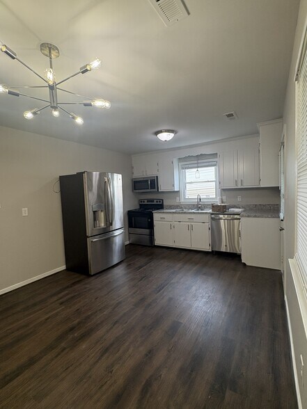 Building Photo - 3022 Fielding Rd