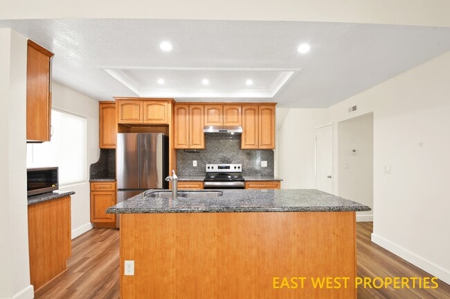 Building Photo - 5012 Greencap Ave