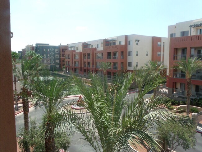 Building Photo - Fully Furnished Park Avenue Condo