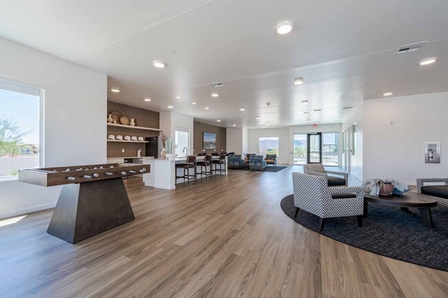 Building Photo - Dahlia Village