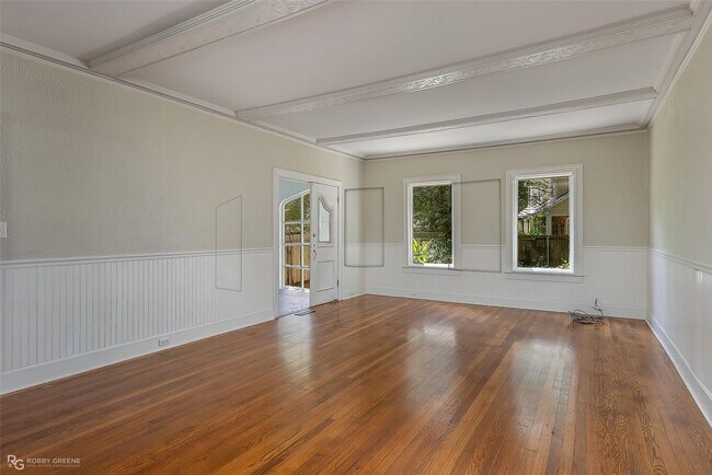 Building Photo - GORGEOUS 4/2.5 BROADMOOR HOME-ACROSS FROM DUCK POND PARK & LIBRARY