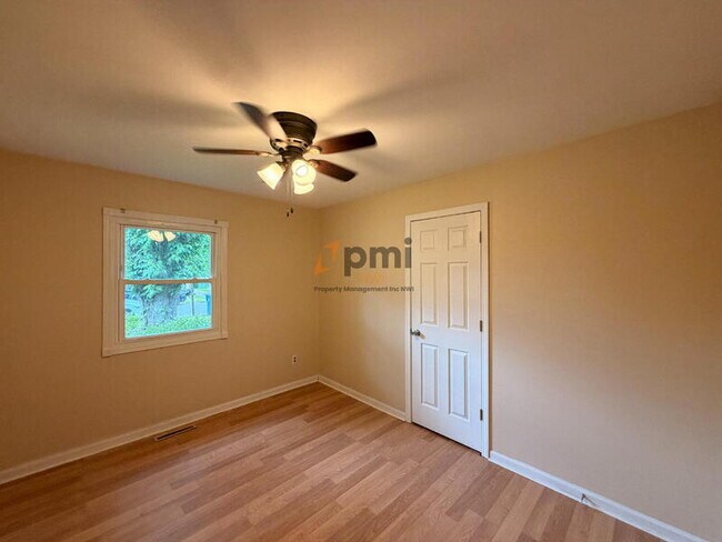 Building Photo - 7726 Durbin St