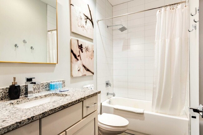 Building Photo - 1112 Harmony Way