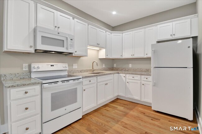 Building Photo - 23 S Main St