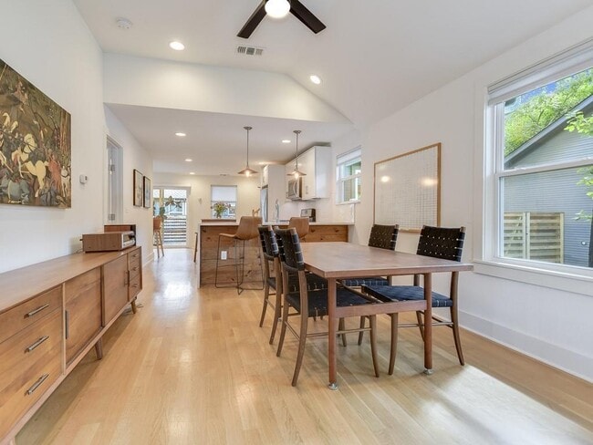 Building Photo - 1313 Garden St