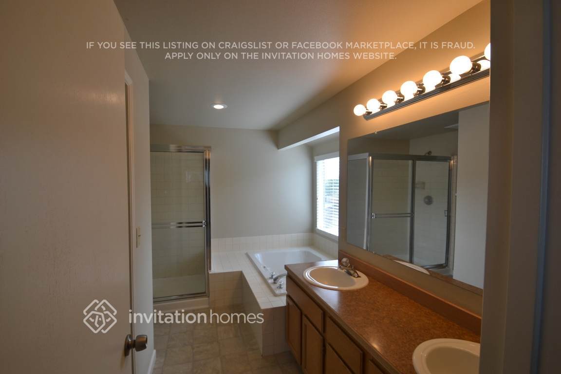 Building Photo - 1038 SW 348th Pl