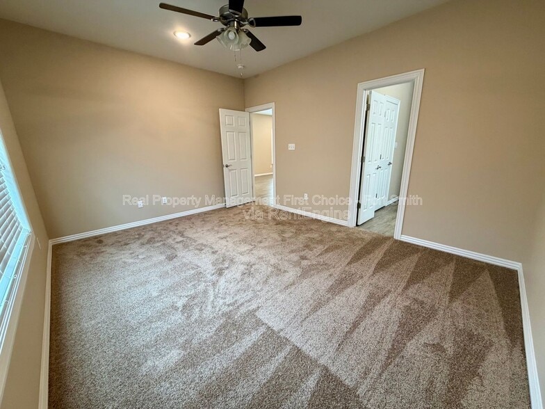 Building Photo - 9817 Mylea Cir