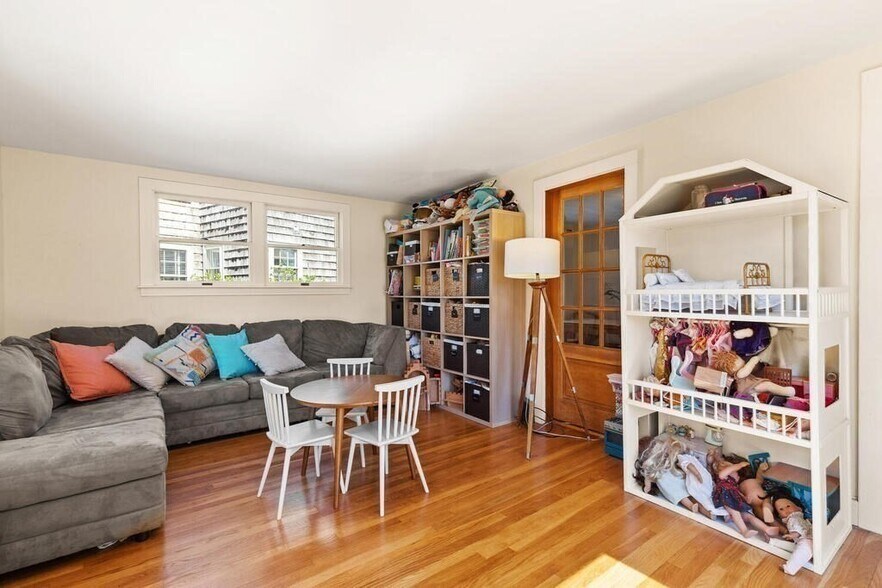 Building Photo - 7 Marrigan St