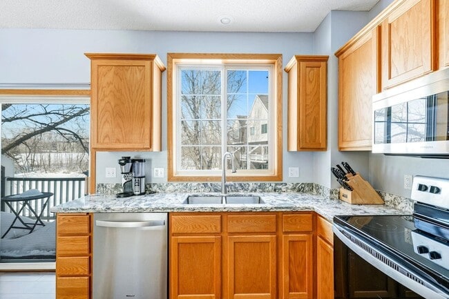 Building Photo - 10514 8th Ave N