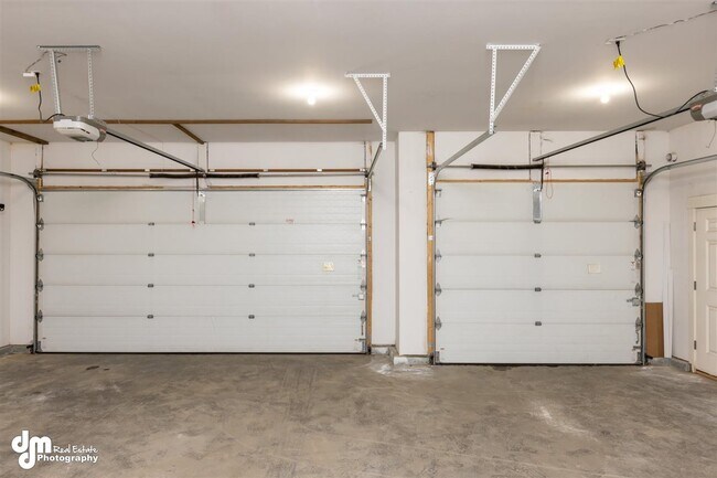 Building Photo - 7181 Sunset Ave
