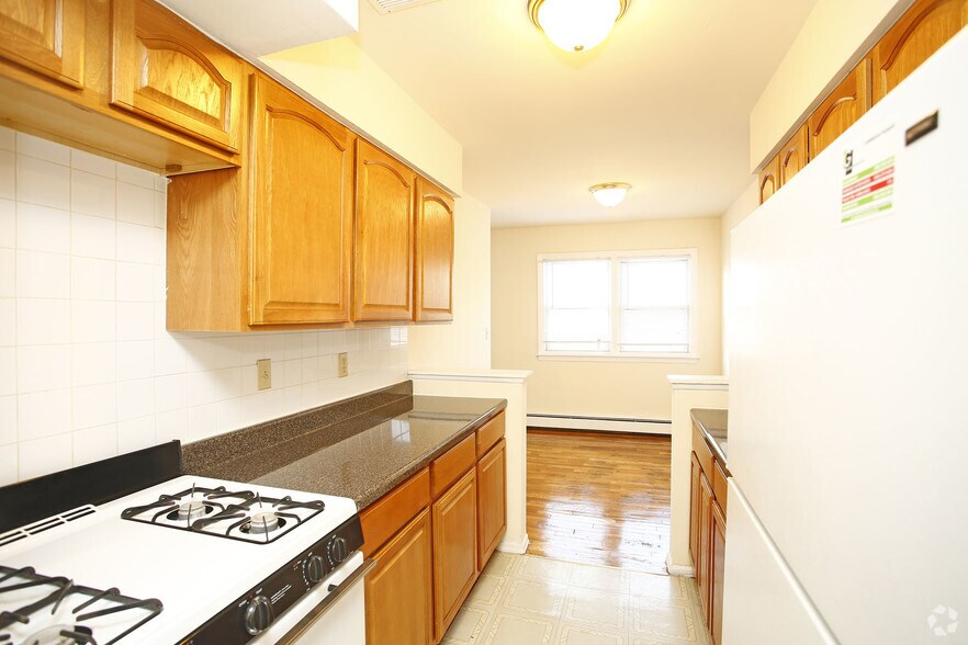 Cambridge Manor 539571 N Broad St Elizabeth NJ 07208 Apartment Finder