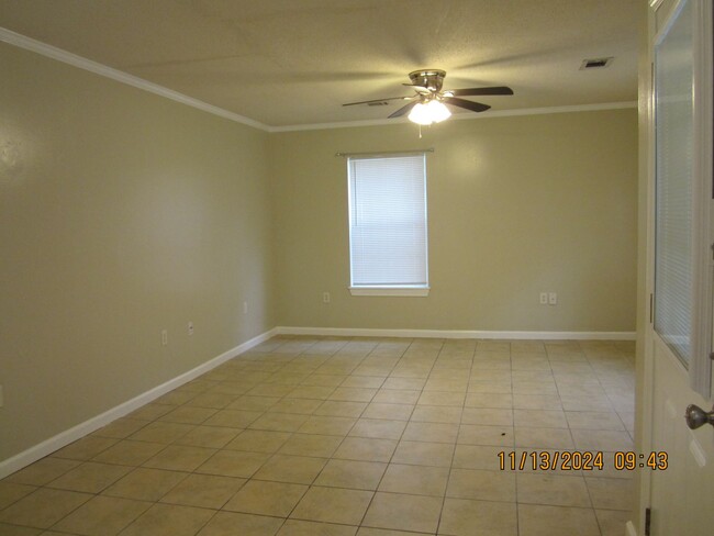 Building Photo - 3BR/1BA Single Family Home in Pascagoula. ...