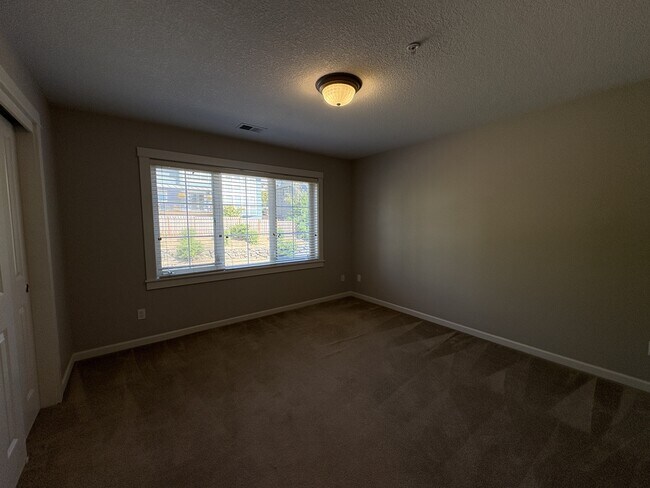 Building Photo - 10630 SW Kable St