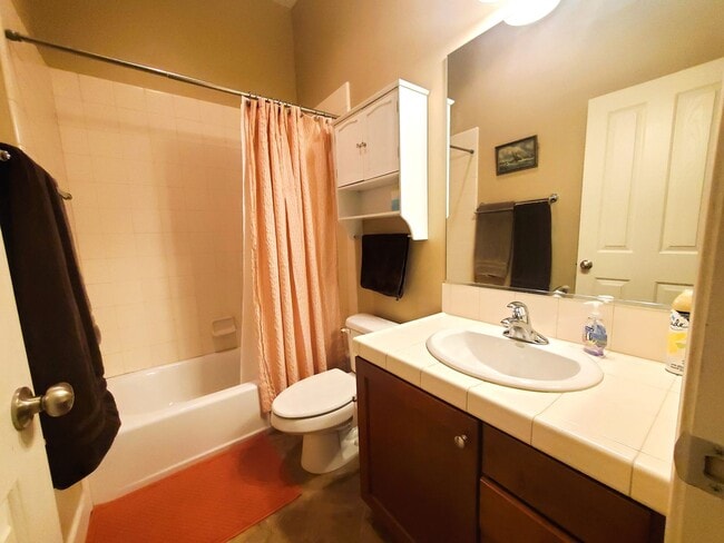 Building Photo - Gorgeous executive style home available fo...