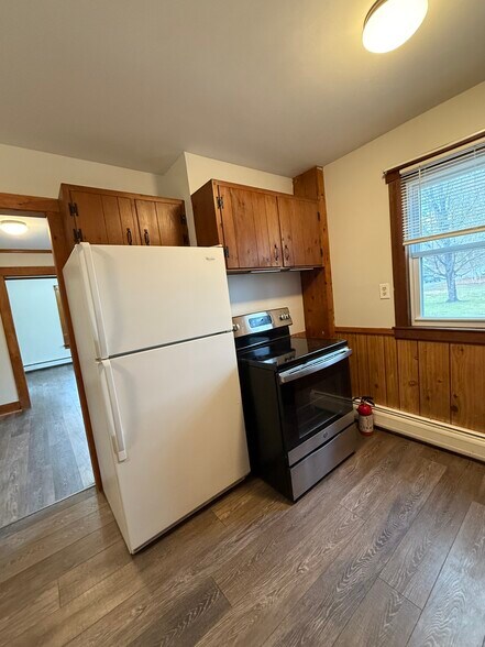 Building Photo - 58 Frost Pl