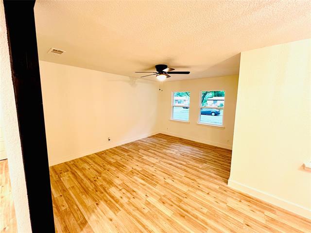 Building Photo - 11220 Visalia Dr