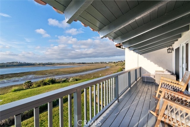 Building Photo - 303 Esperanza