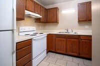 Building Photo - Two Bedroom Ground Floor