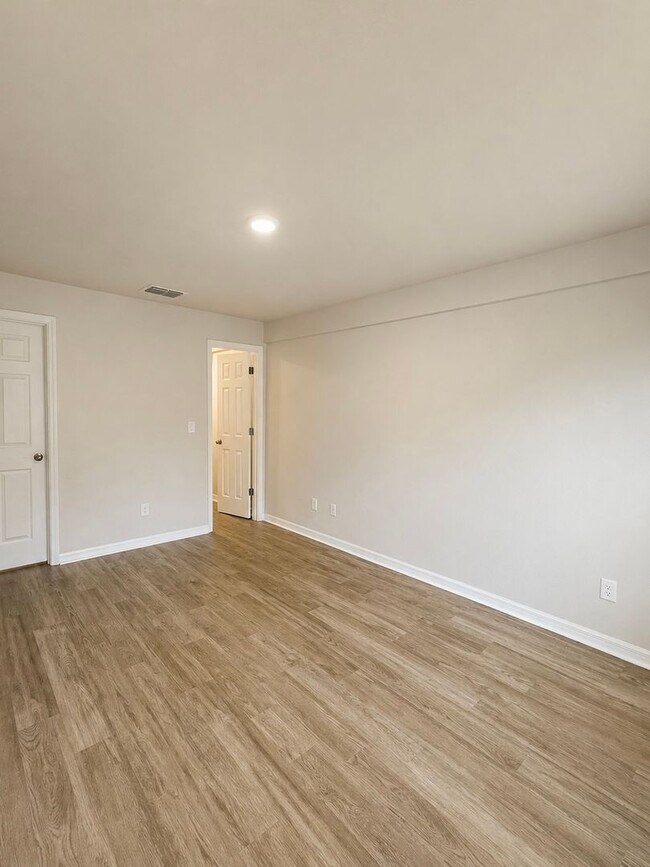Building Photo - Move in Special + Pets Allowed