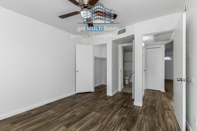 Building Photo - 1923 E Hayden Ln