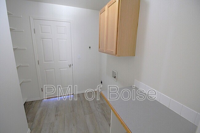 Building Photo - 9066 W Cannel Island St