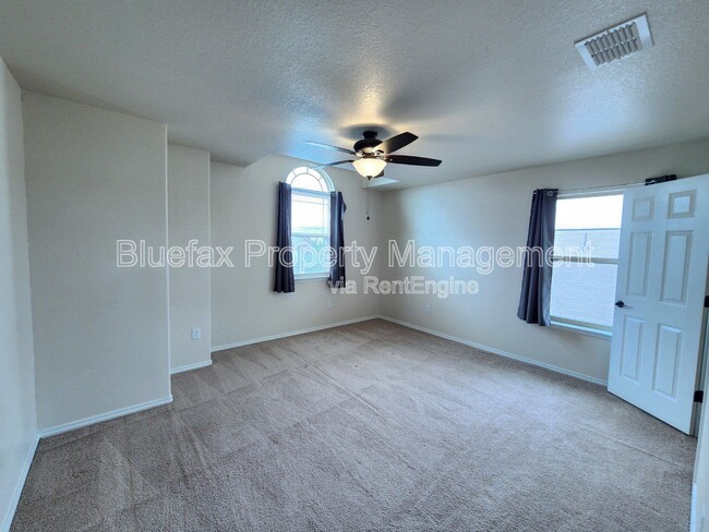 Building Photo - 11423 Sea Gull Ct