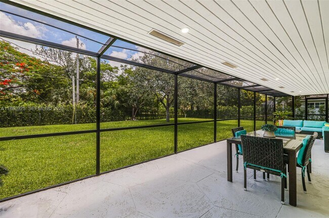 Building Photo - 17460 SW 85th Ave