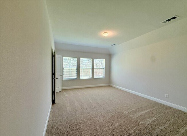 Building Photo - 2305 Caroline St