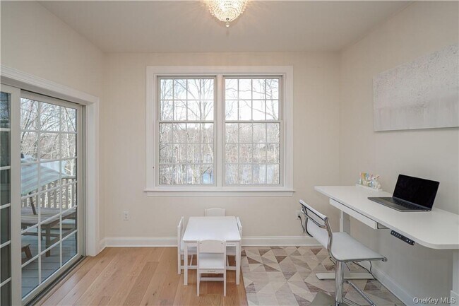 Building Photo - 20 Deforest Dr