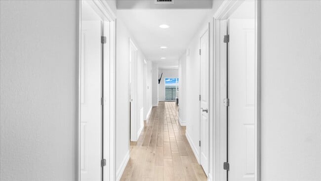 Building Photo - 1825 Riverside Dr