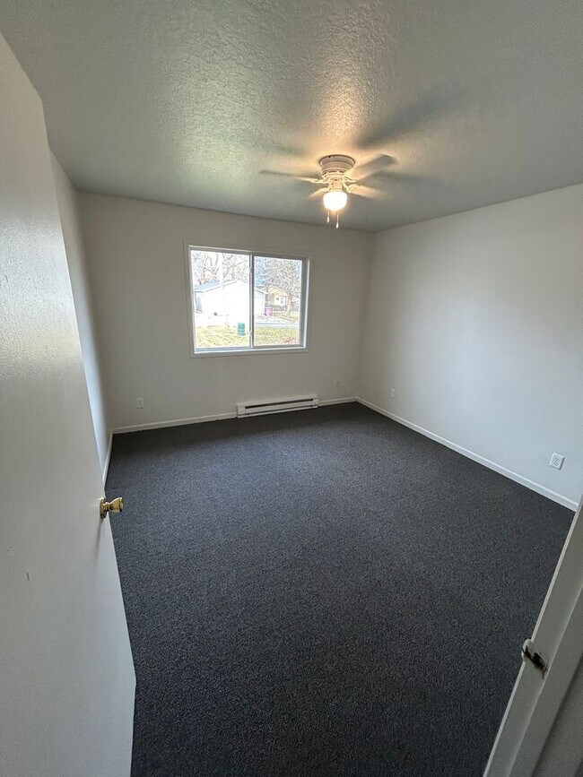 Building Photo - 3 Bedroom, Single-story Townhomes for rent in Madrid, IA