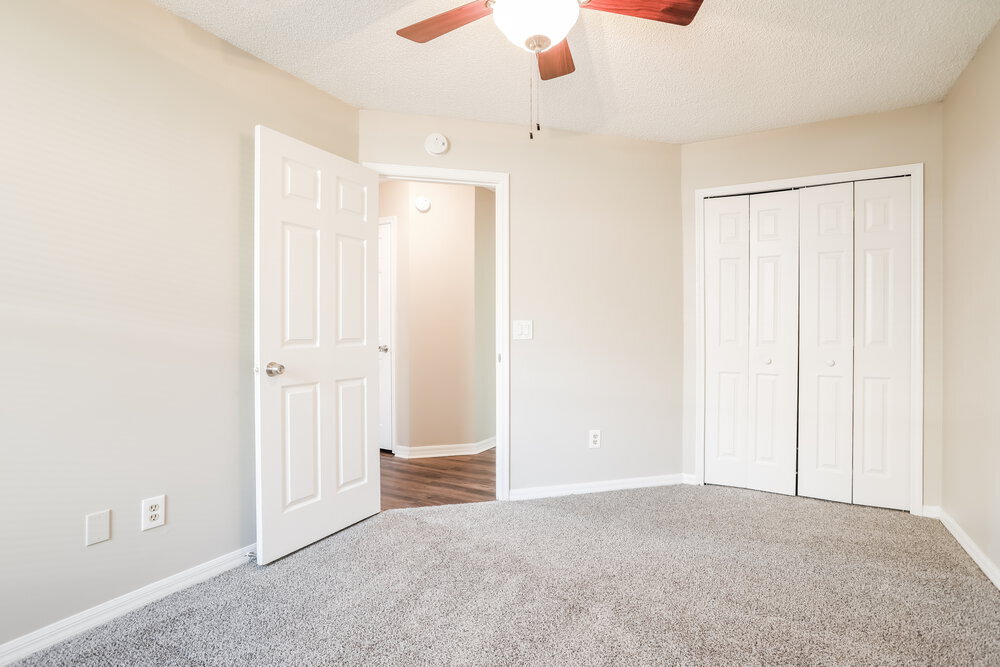 Building Photo - 8465 Rockridge Dr