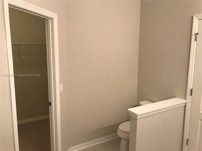 Building Photo - 2121 Preston Ln