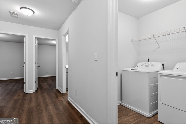 Building Photo - 3122 Meadowstone Ln SW